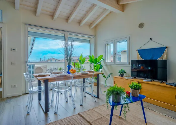 Penthouse Iseo Lake View - Free Wi-Fi And Private Parking Included