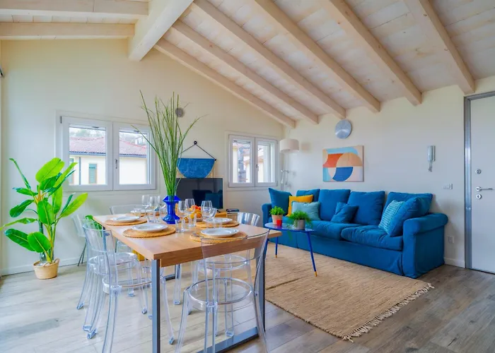 Penthouse Iseo Lake View - Free Wi-Fi And Private Parking Included