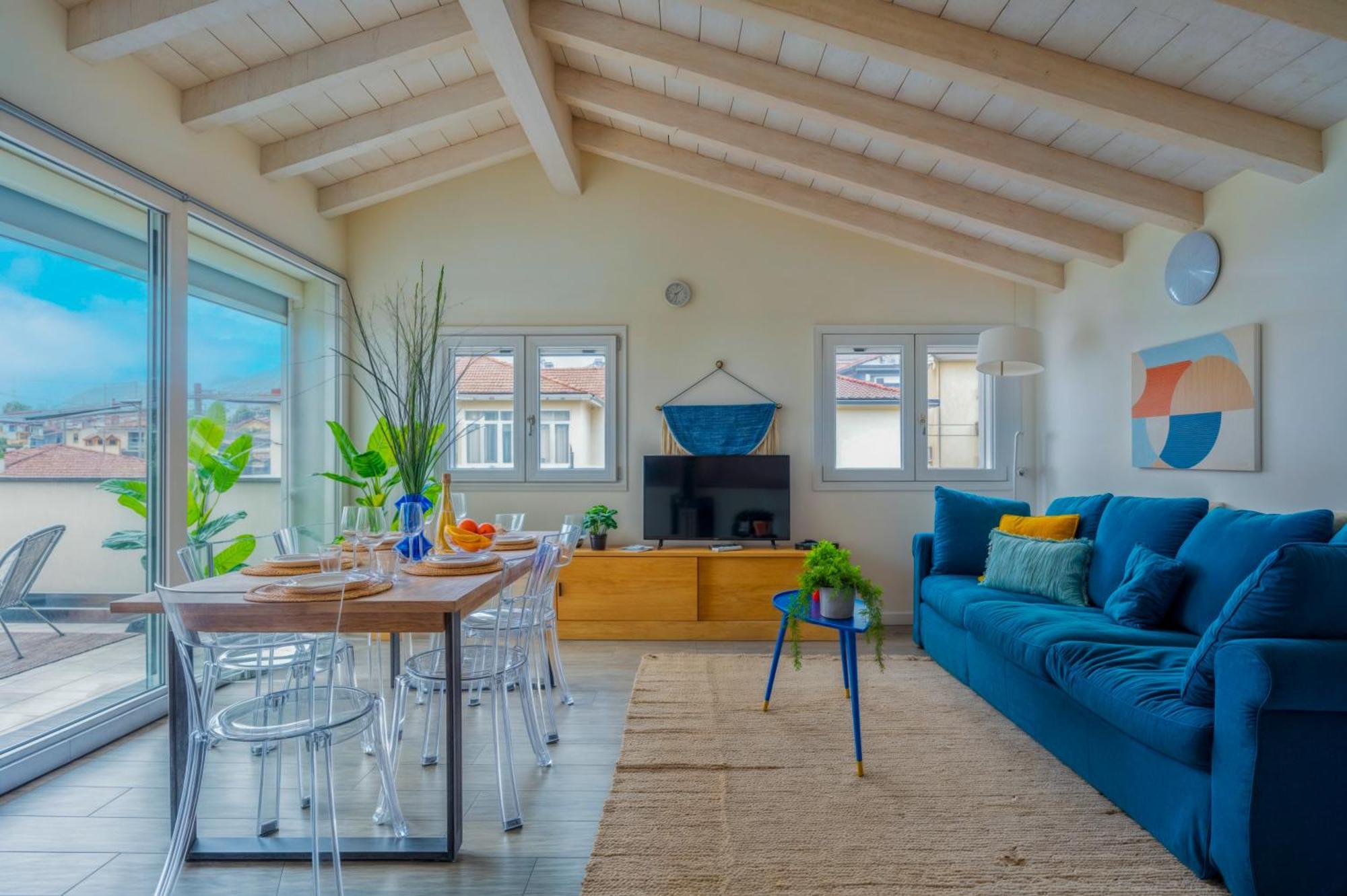 Apartment Penthouse Iseo View - Free Wi-fi And Private Parking Included