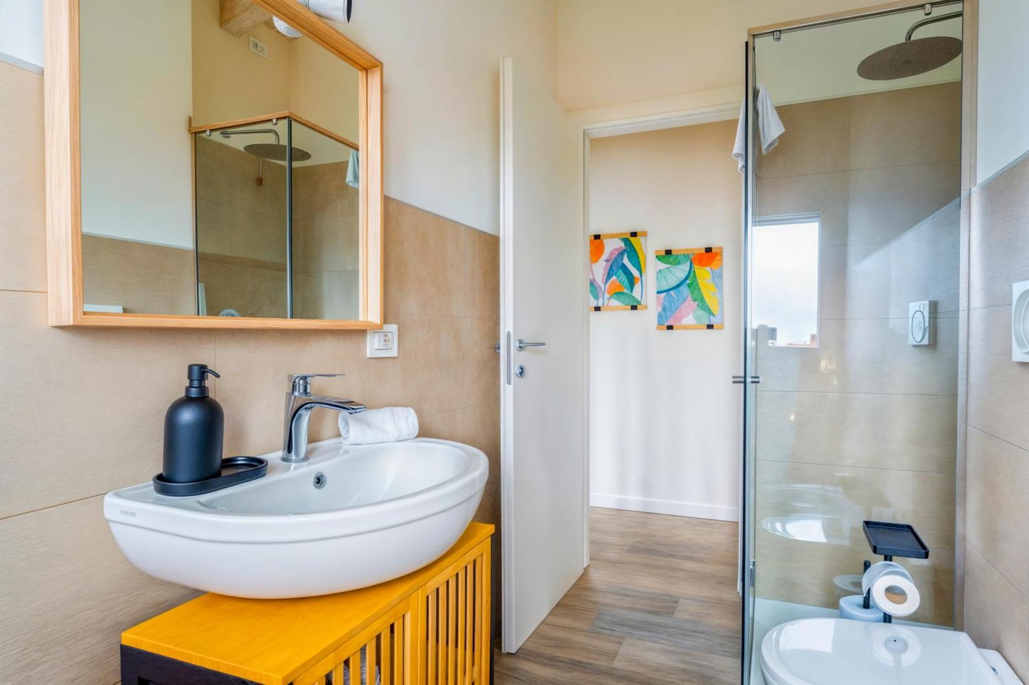 Penthouse Iseo View - Free Wi-fi And Private Parking Included Sale Marasino